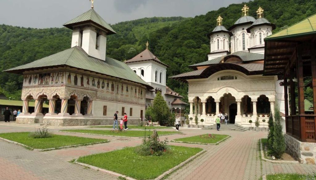 manastirea-lainici